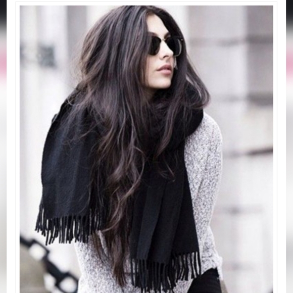 LOUIS VUITTON ✨️ EUC Cashmere Black Scarf - Picture 13 of 13